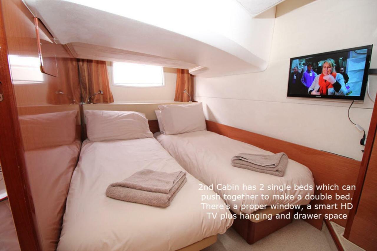 Zen Dog Luxury Motor Yacht Hotell Lymington Eksteriør bilde
