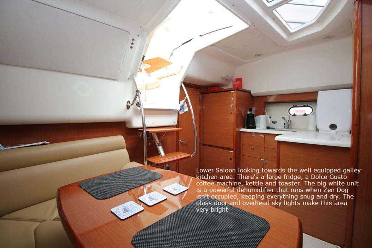 Zen Dog Luxury Motor Yacht Hotell Lymington Eksteriør bilde