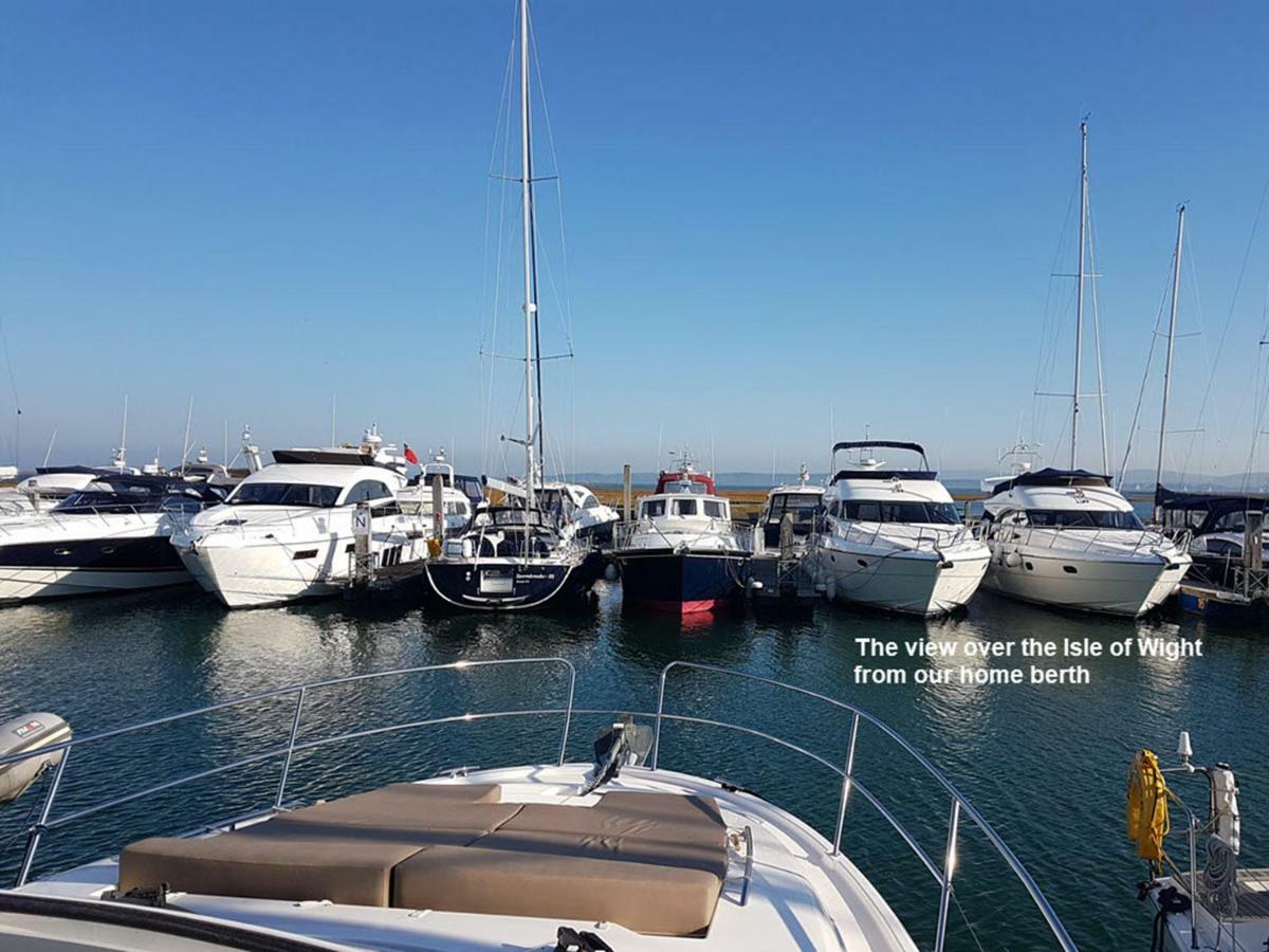 Zen Dog Luxury Motor Yacht Hotell Lymington Eksteriør bilde